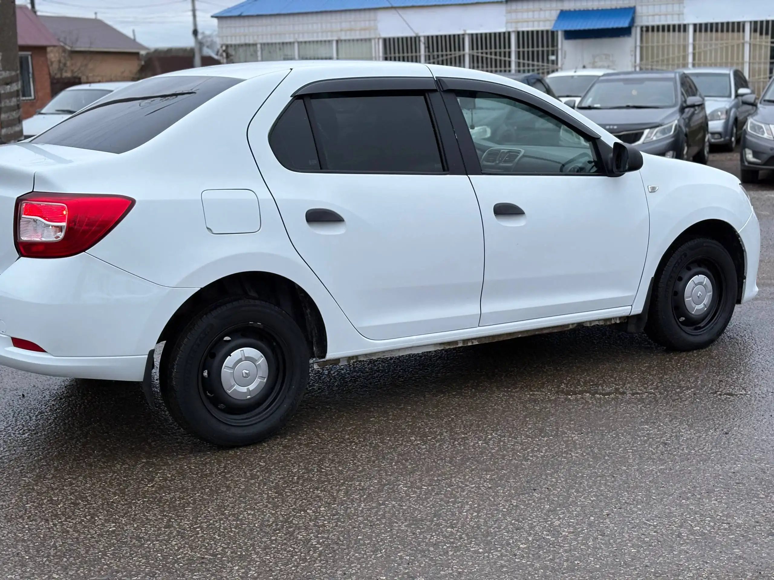 Renault Logan 2015 года