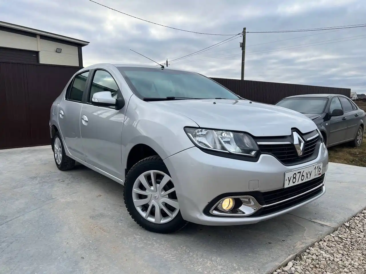 Рено Логан 2 2015 года