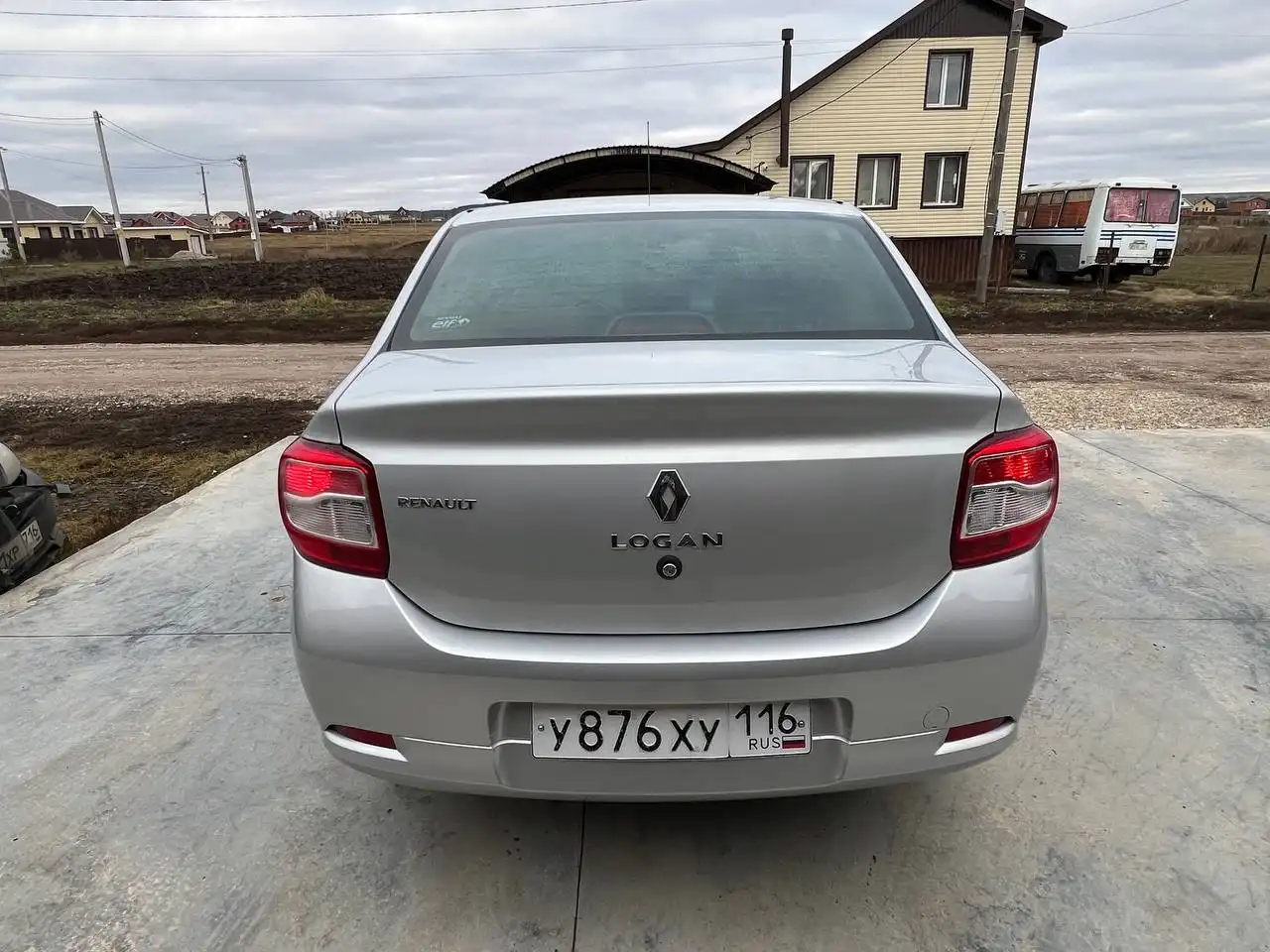 Рено Логан 2 2015 года