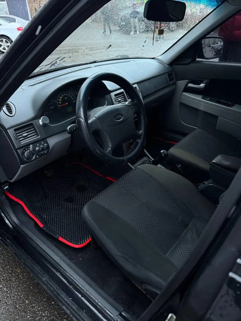 Продажа Лады Приоры 2011 года