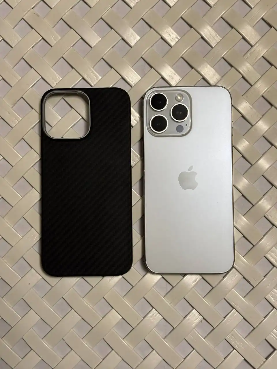 Продам iPhone 16 Pro Max