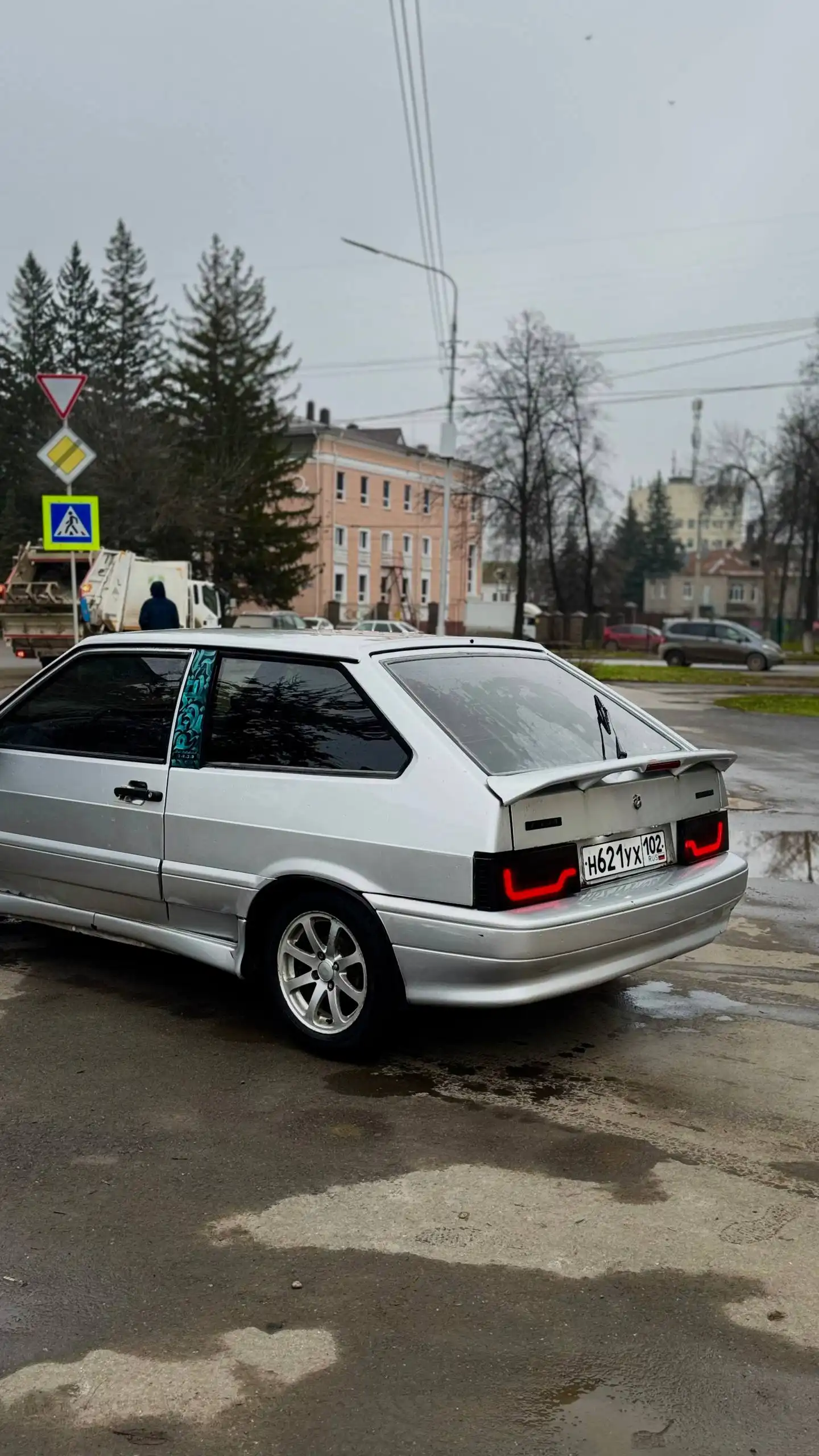 Продажа автомобиля Lada 2113 2008 года