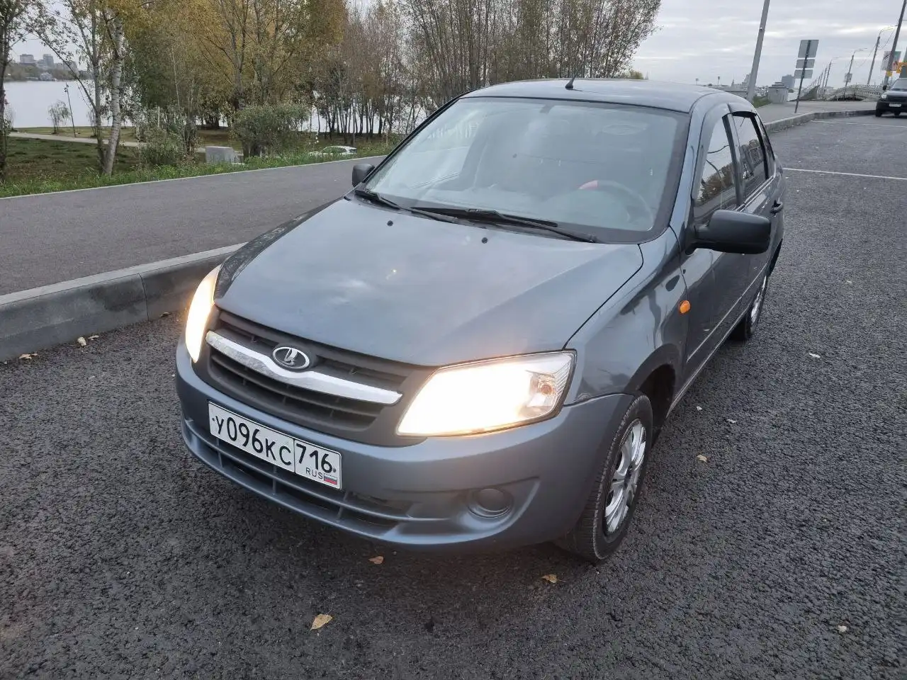 Продажа автомобиля Эур 2013 года с двумя ESP