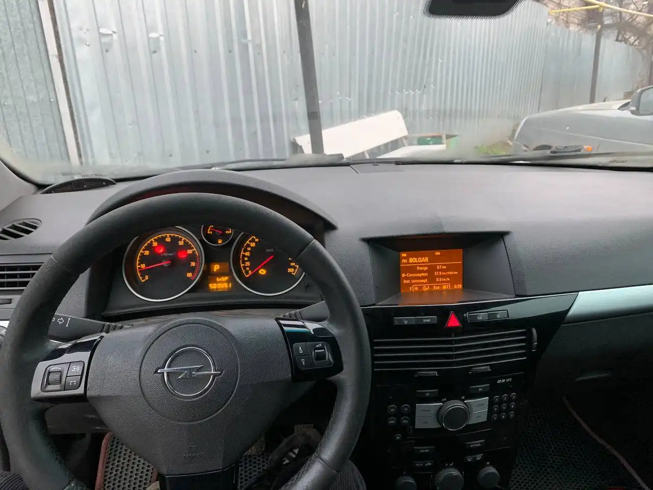 Opel Astra H GTC 2007 года с двигателем после капиталки