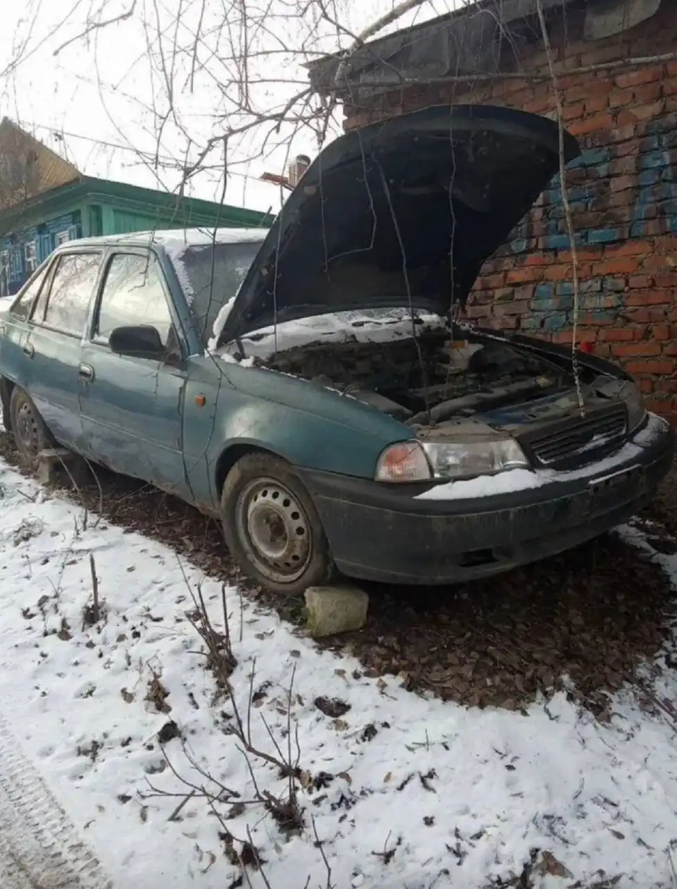 Дэу Нексия 2000 года