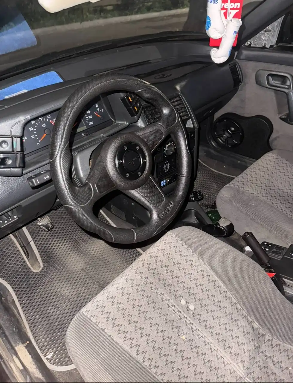 ВАЗ 2112 на учете, без запретов и штрафов