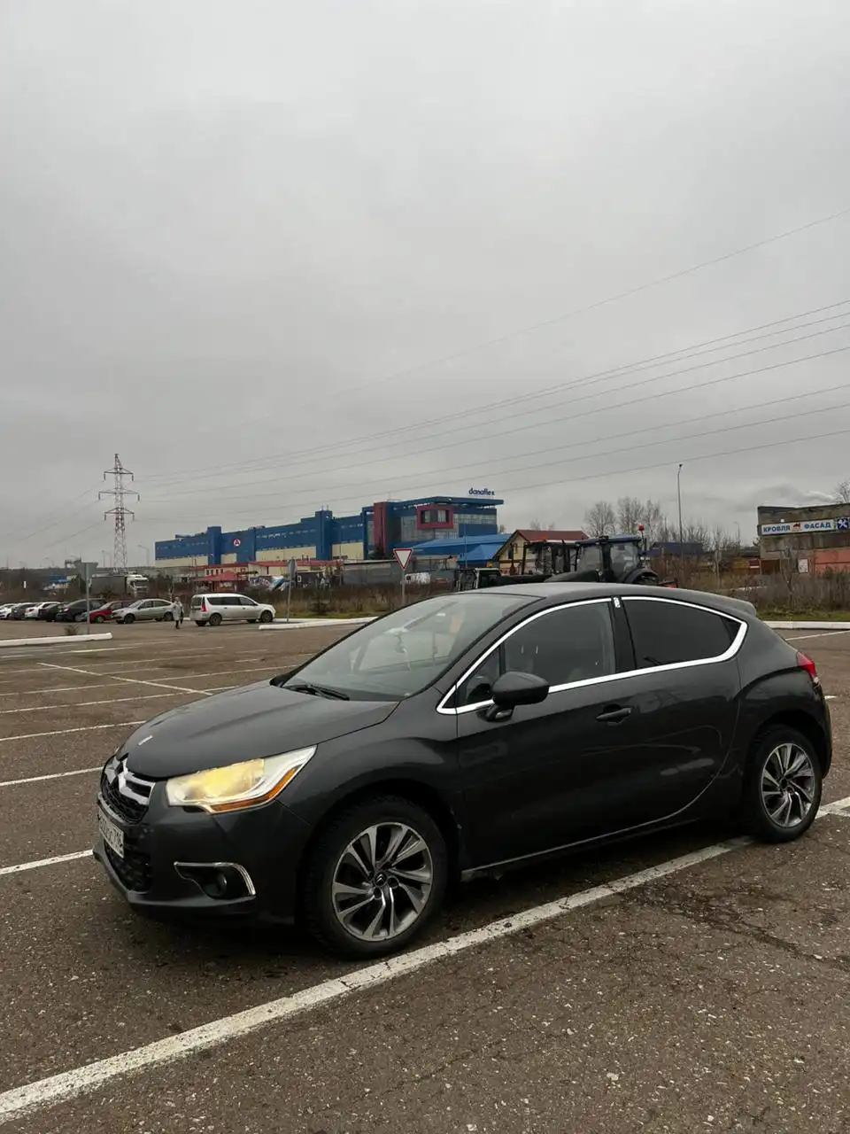 Продажа автомобиля 2013 года в отличном состоянии