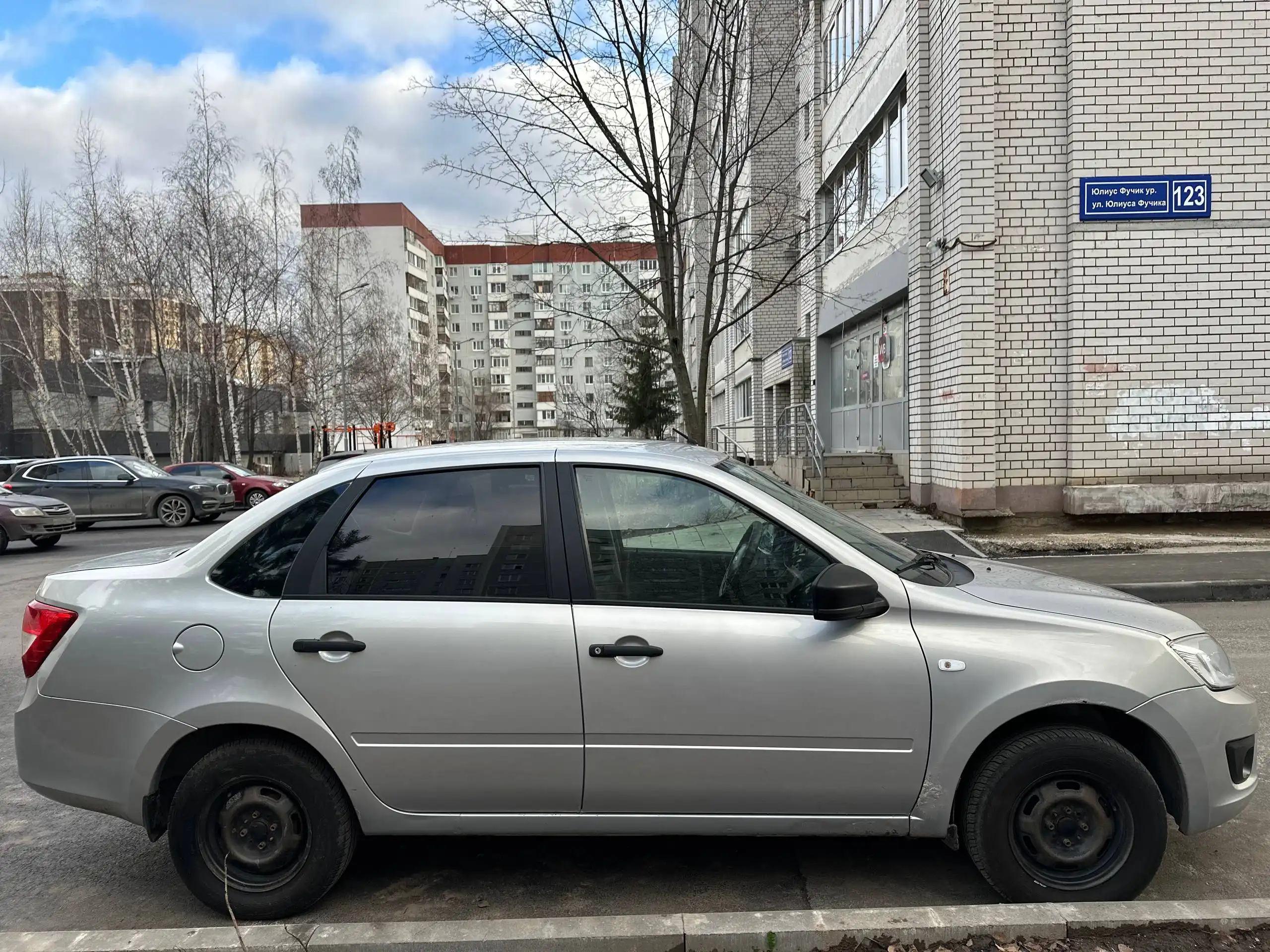 Лада Гранта 2017 года в Казани