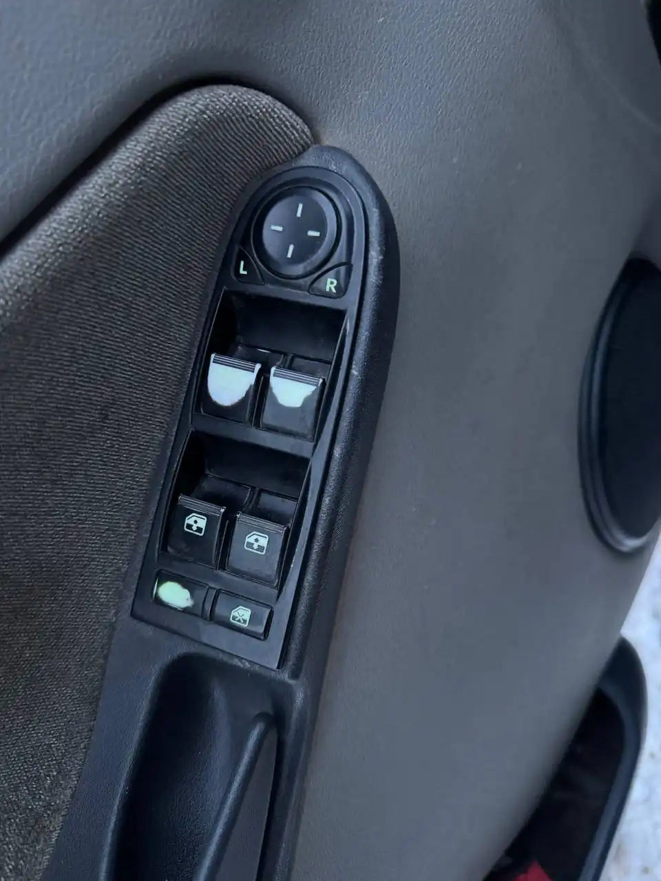 Продажа автомобиля 2011 года, 2 хозяина, пробег 211 тыс. км, Казань