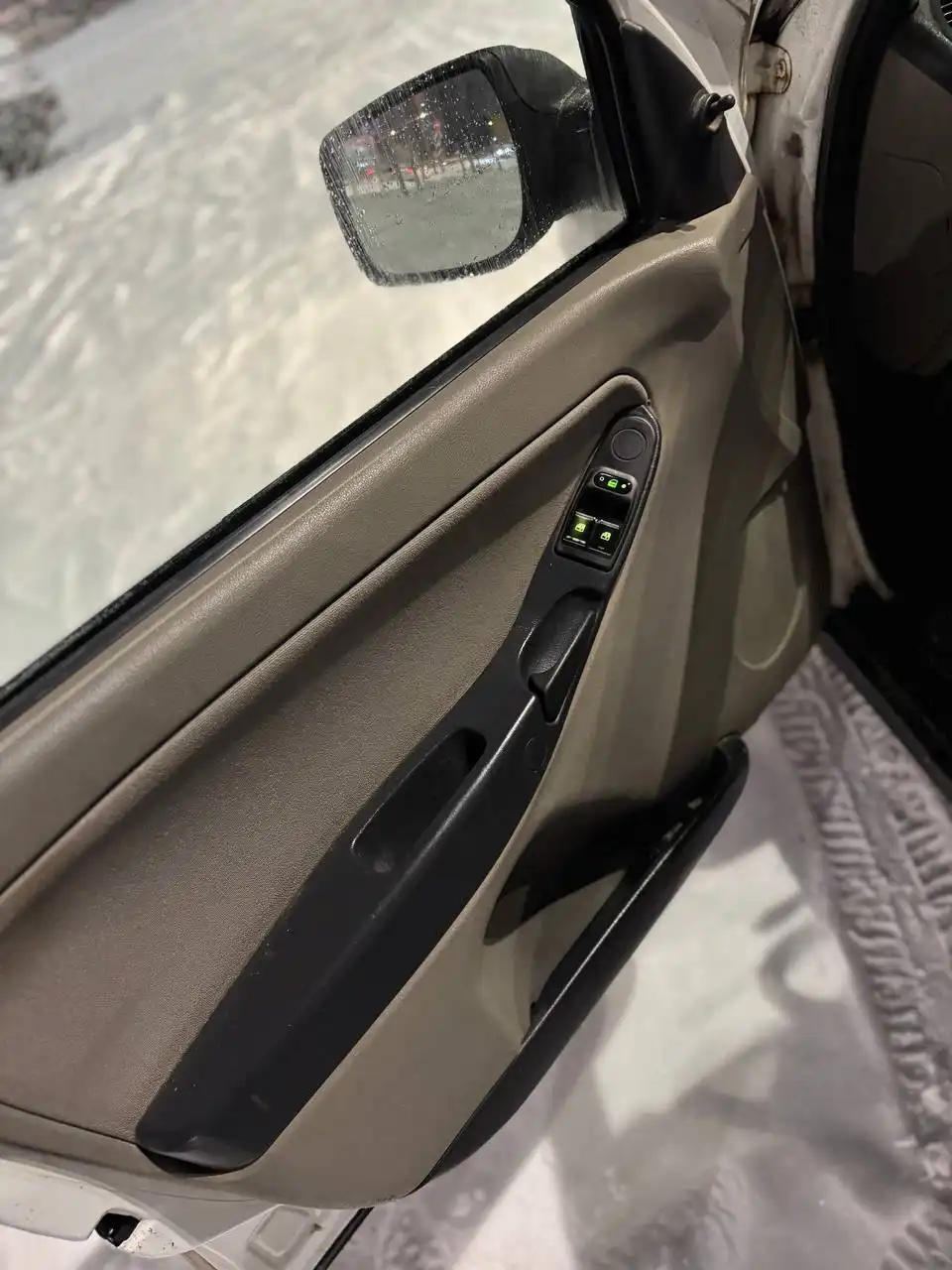 Продажа автомобиля 11 год 1 хоз Зеленая тека Эур Музыка Стеклаши Сигналка На зиме Лето на дисках в подарок - Авто в Казань