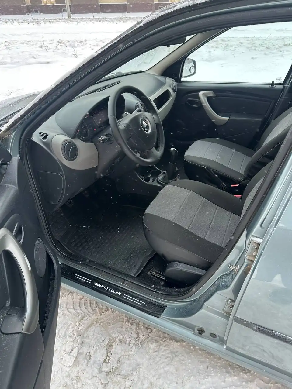 Продажа Рено Логан 2011 года в отличном состоянии - Легковые автомобили (Авто) в Казань