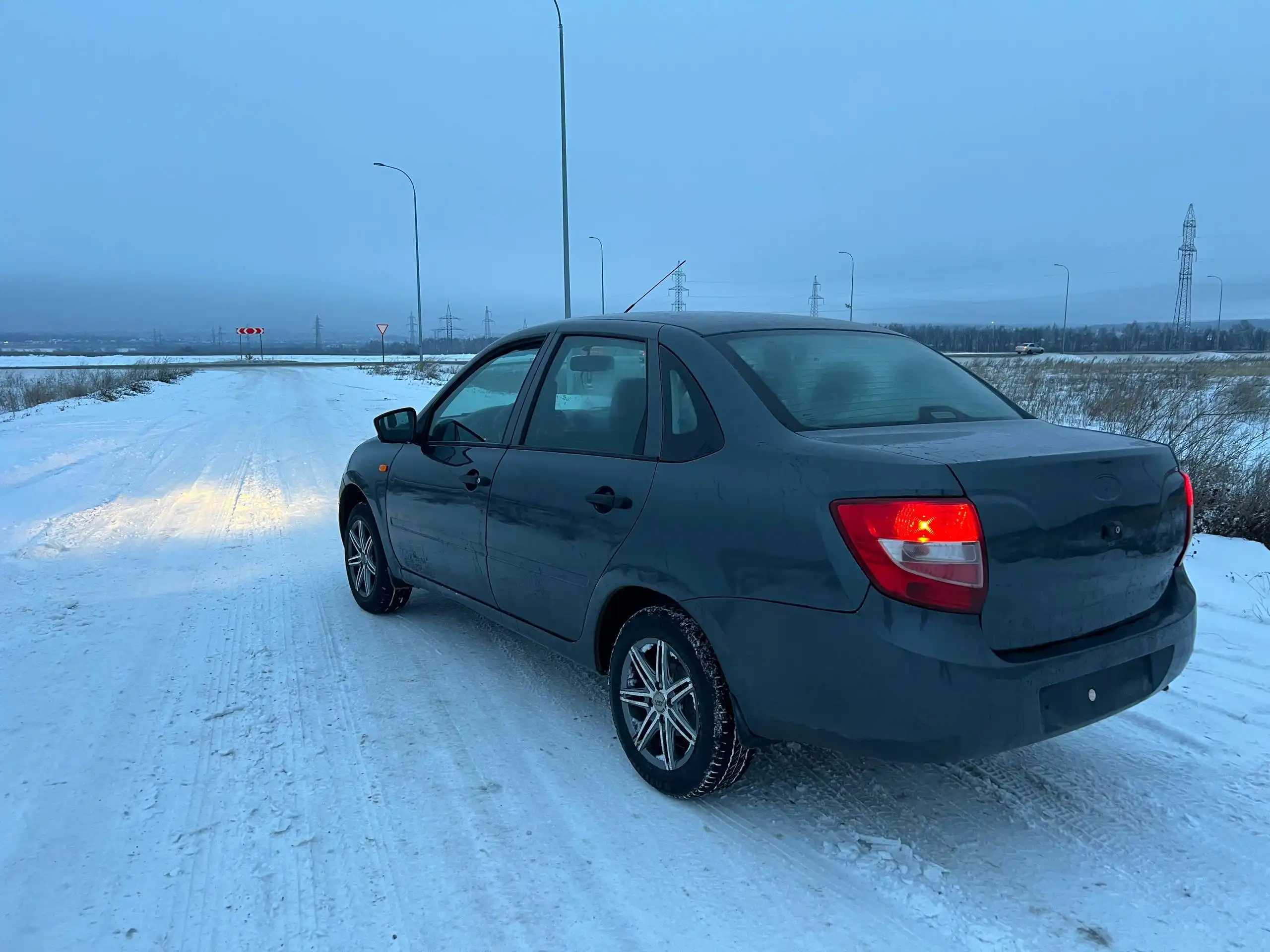 Продажа Лада Гранта 2015 года