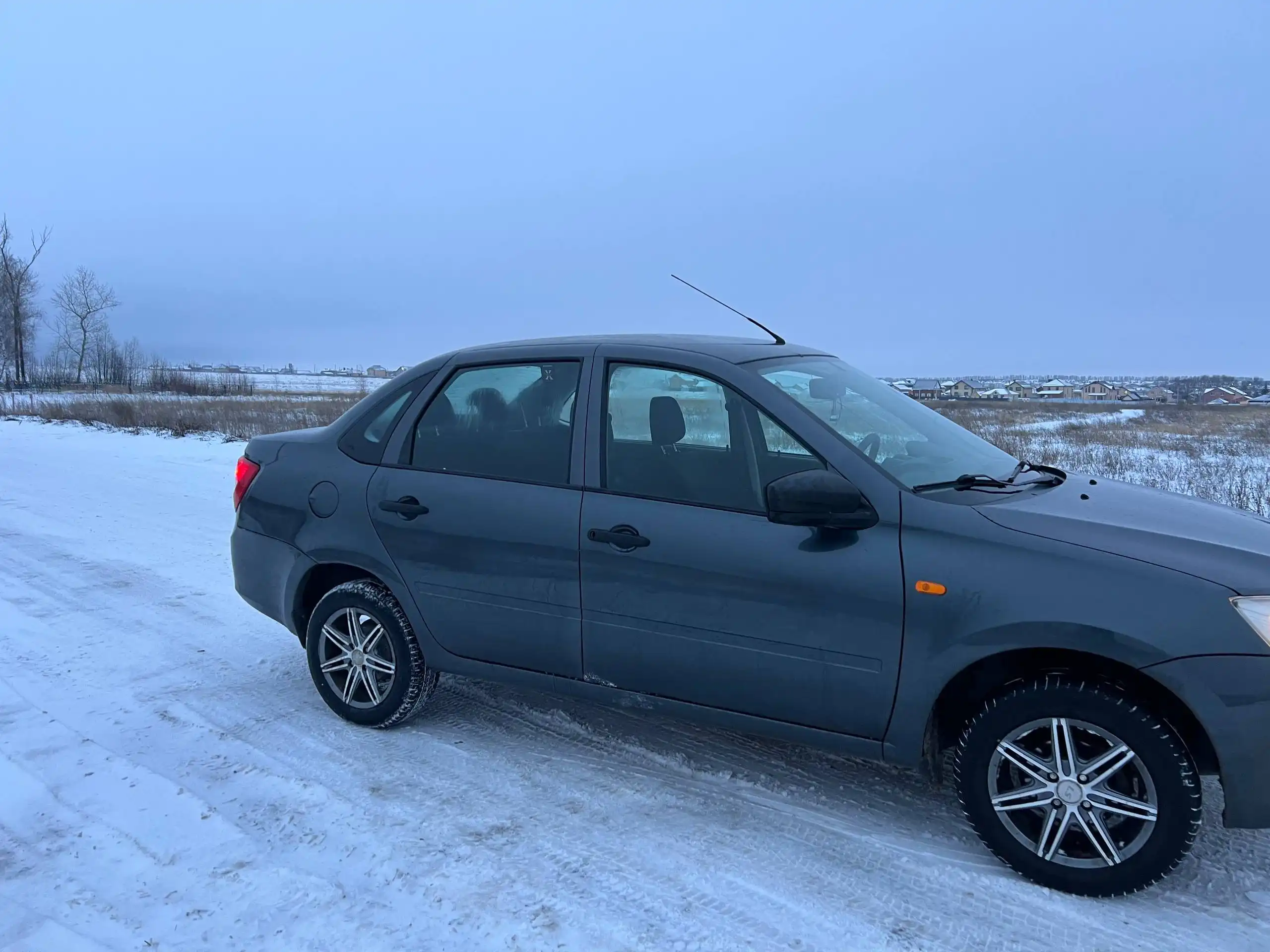 Продажа Лада Гранта 2015 года