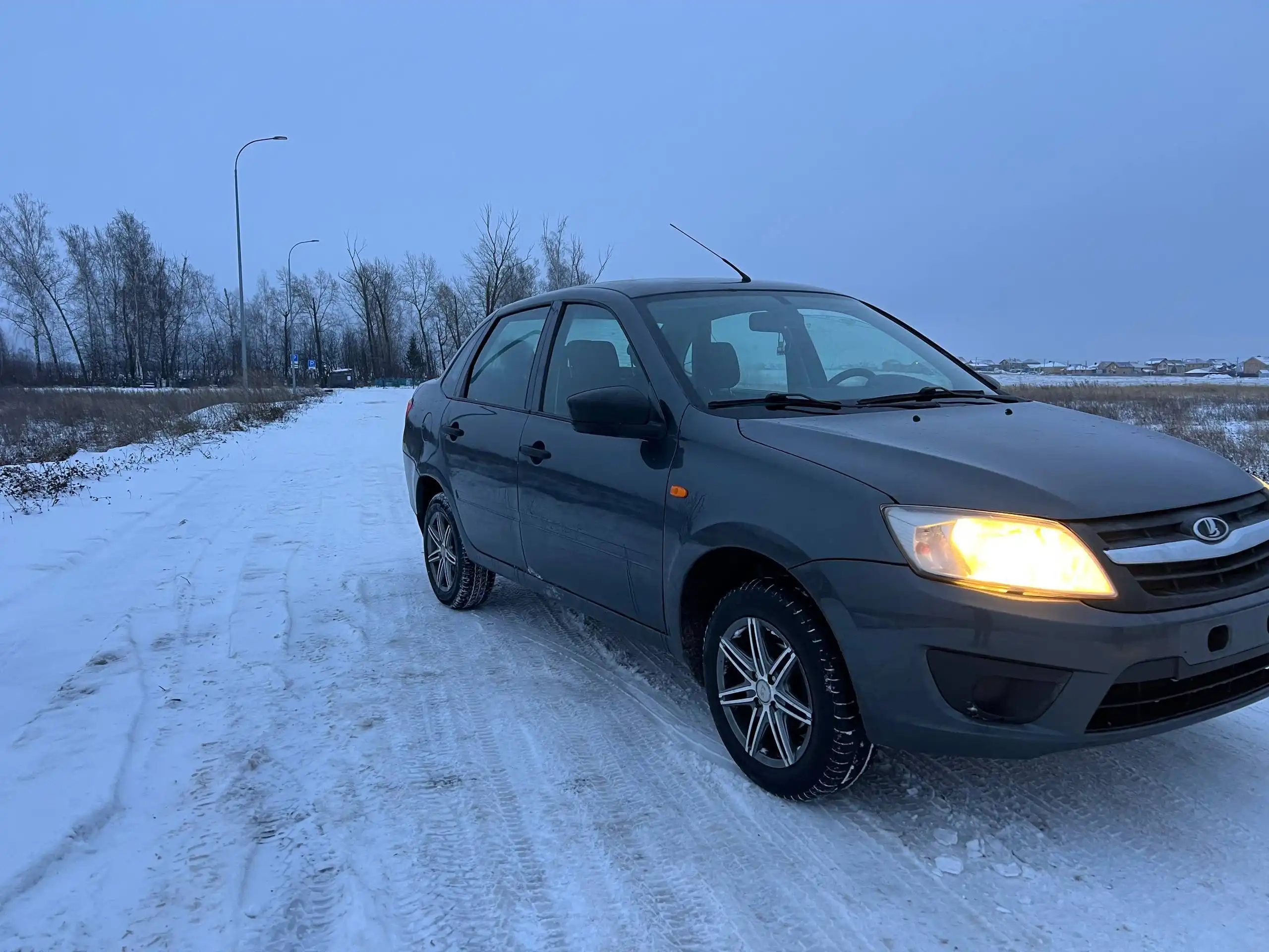 Продажа Лада Гранта 2015 года