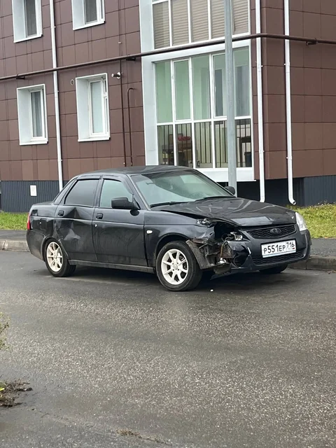 Продажа Лада Приора 2008 года после ДТП - Внедорожники в Чистополь