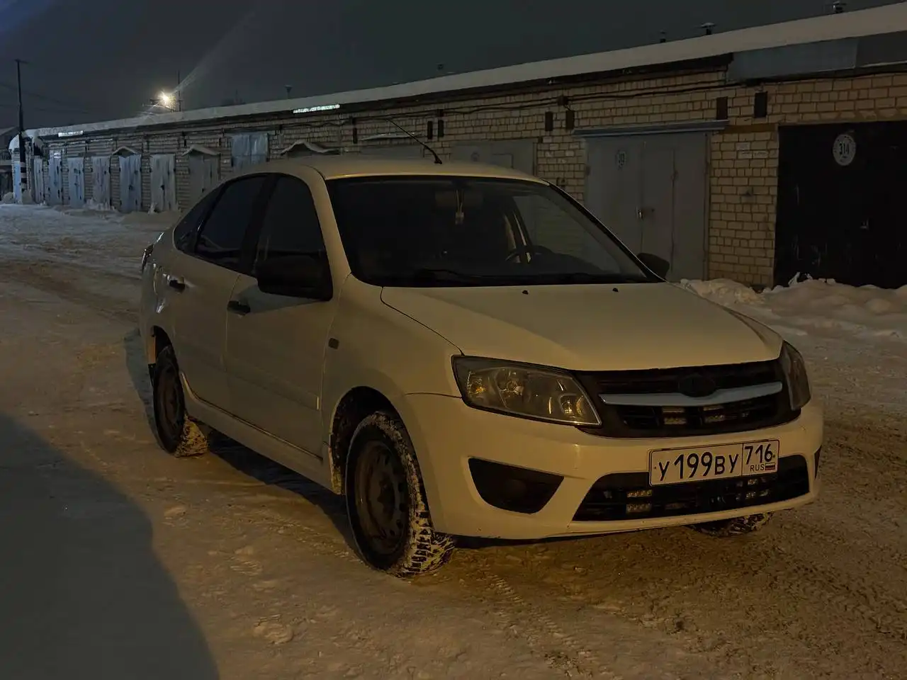 Продается LADA Granta 2015 года, лифтбэк - Легковые автомобили (Авто) в Казань