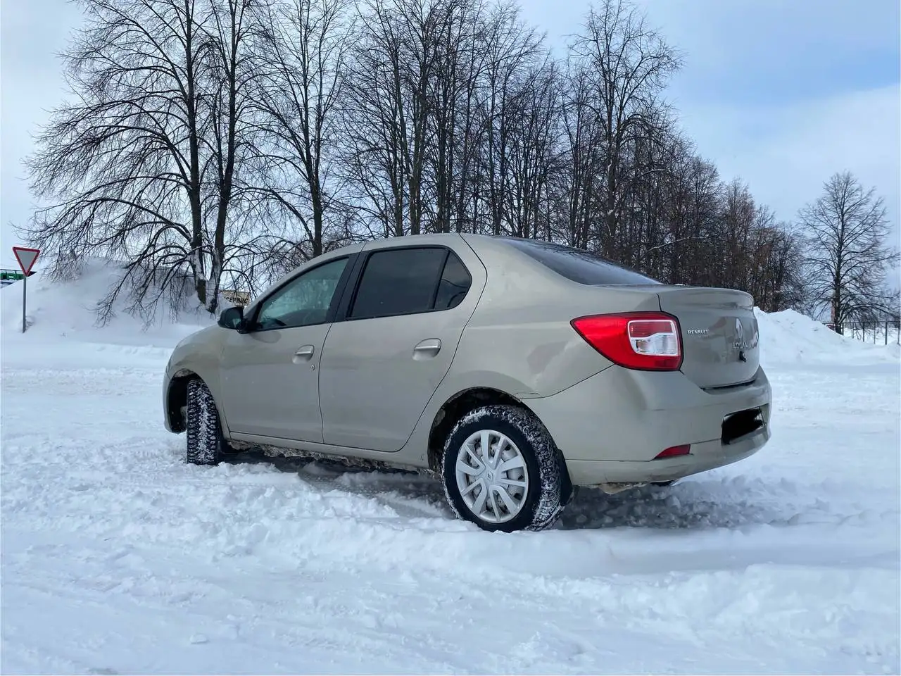 Renault Logan II 2014 года с газовым оборудованием - Легковые автомобили (Авто) в Казань