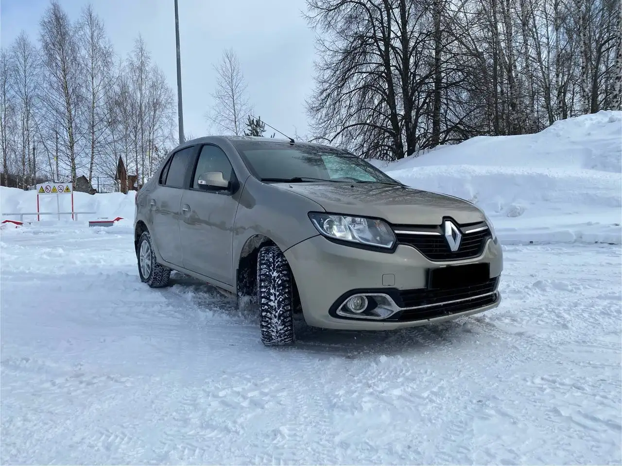 Renault Logan II 2014 года с газовым оборудованием - Легковые автомобили (Авто) в Казань