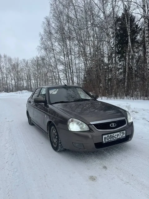 Продам Lada Priora 2013 года в комплектации Luxe - частное объявление в Казань