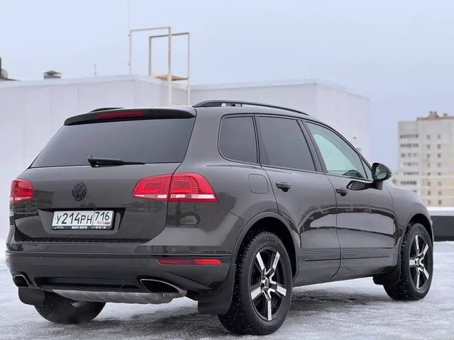 Volkswagen Touareg 3.6л 2015 года - Внедорожник в Казань