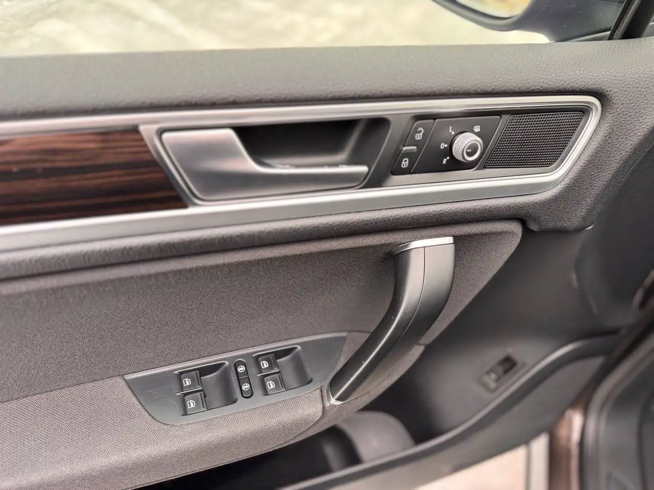 Volkswagen Touareg 3.6л 2015 года - Легковые автомобили (Авто) в Казань