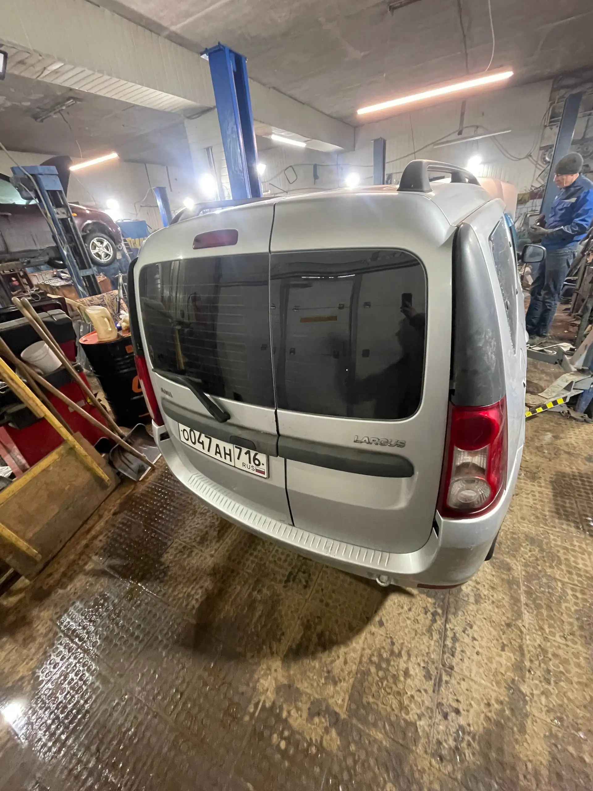 Продажа Lada Largus 2013 года с кондиционером и двигателем после ремонта - Легковые автомобили (Авто) в Казань