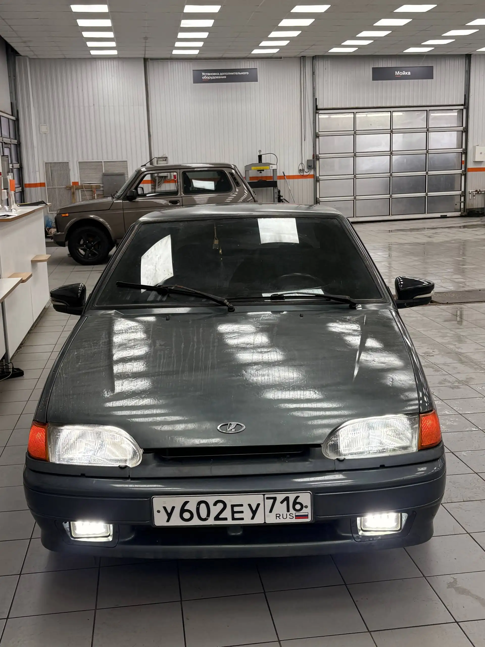 Автомобиль 2010 года с музыкальной системой Bluetooth - Авто в Казань