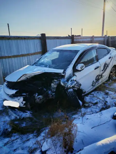 Hyundai Solaris 2015 с повреждениями - Легковые автомобили (Авто) в Забайкальск