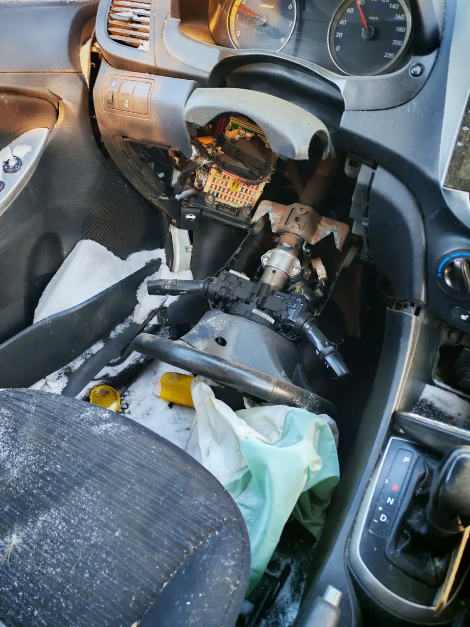 Hyundai Solaris 2015 с повреждениями - Легковые автомобили (Авто) в Забайкальск