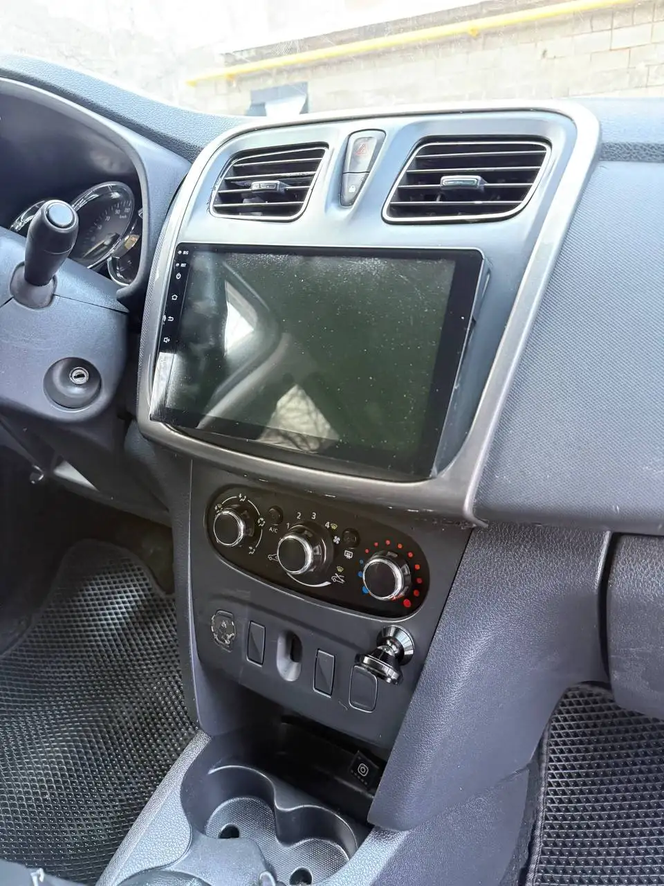 Рено Логан 2016 года с проблемой генератора - Легковые автомобили (Авто) в Казань