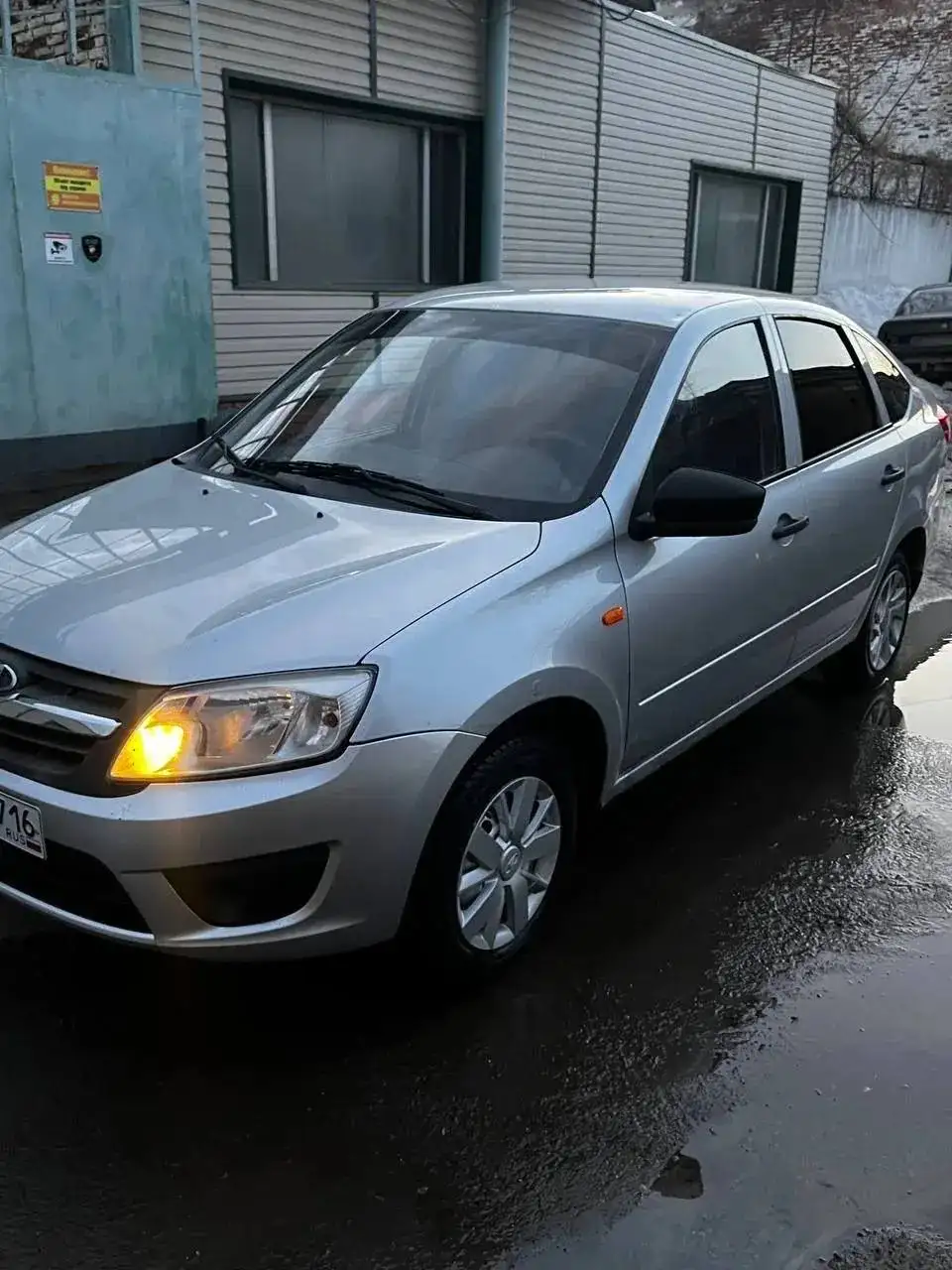 Продам Lada Granta лифтбек 2015 года - Легковые автомобили (Авто) в Казань