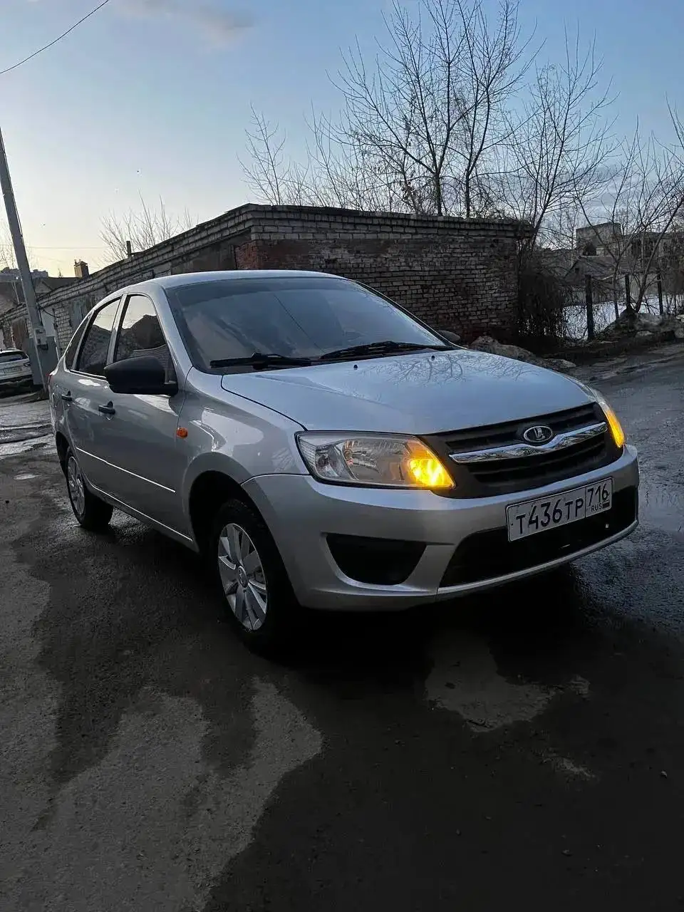 Продам Lada Granta лифтбек 2015 года - Легковые автомобили (Авто) в Казань