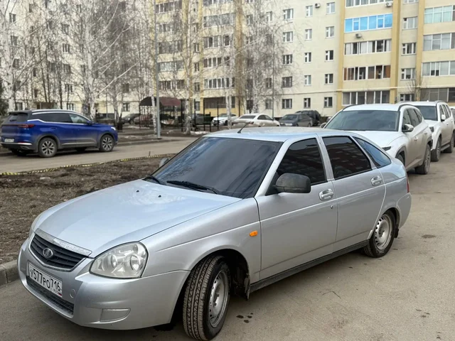 Продажа Лада Приора 2012 года в отличном состоянии - Внедорожники в Нижнекамск