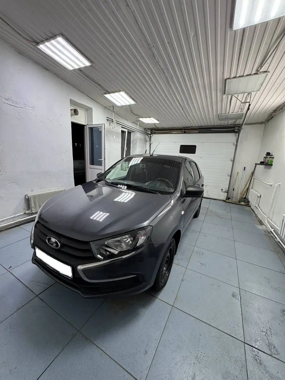 LADA Granta лифтбек 2020 года в отличном состоянии - Легковые автомобили (Авто) в Казань