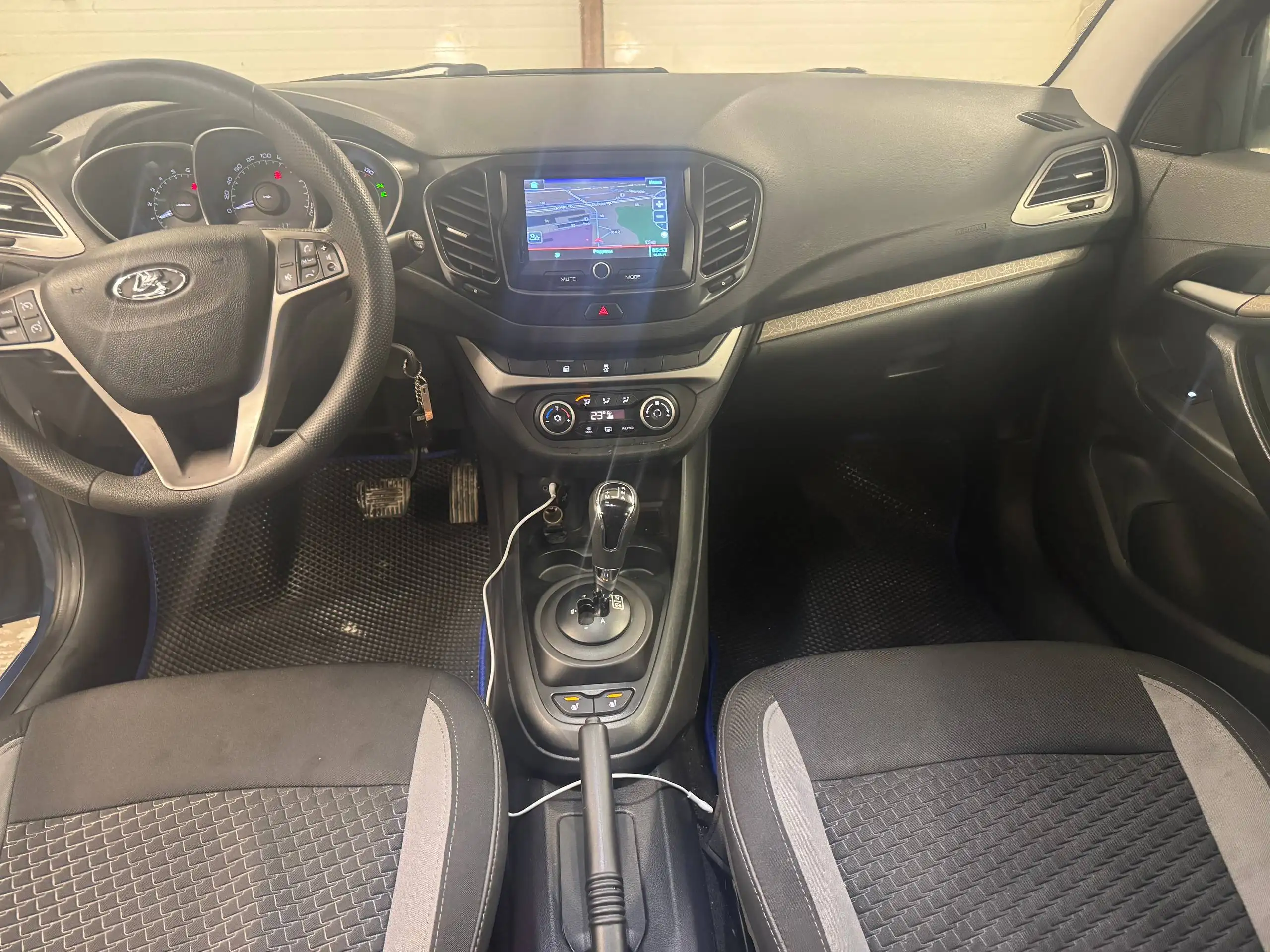 Lada Vesta SW CROSS Luxe в максимальной комплектации - Авто в Казань