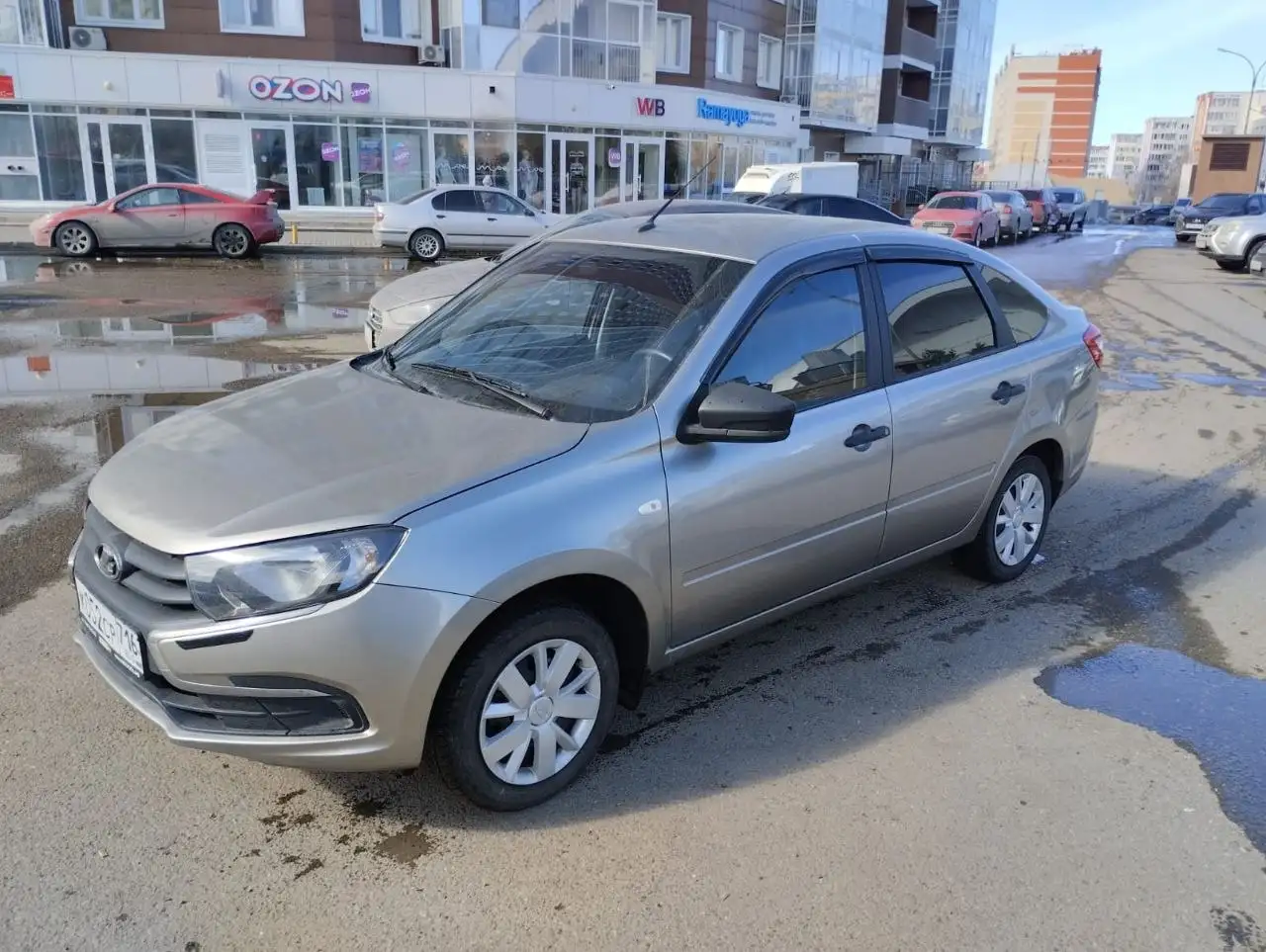 Продажа Лада Гранта 2021 года - Легковые автомобили (Авто) в Набережные Челны