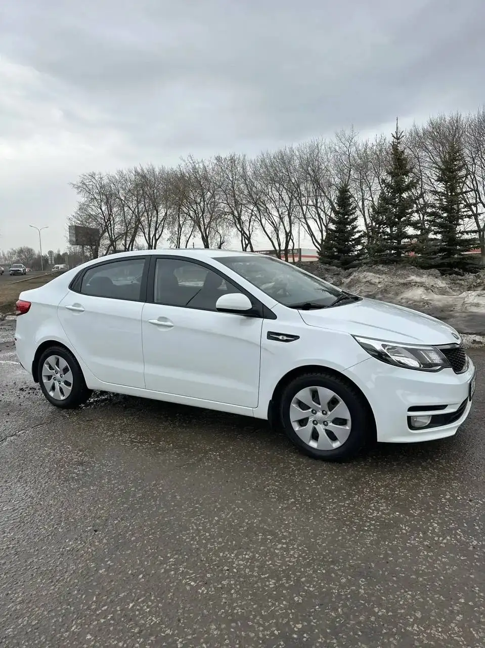 Kia Rio 2015 года в отличном состоянии - Легковые автомобили (Авто) в Набережные Челны