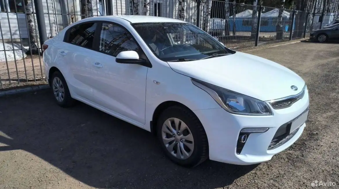 Продажа Kia Rio 2018 года в комплектации Luxe - Авто в Казань