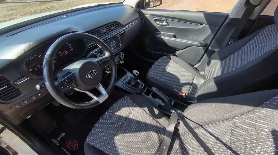Продажа Kia Rio 2018 года в комплектации Luxe - Авто в Казань
