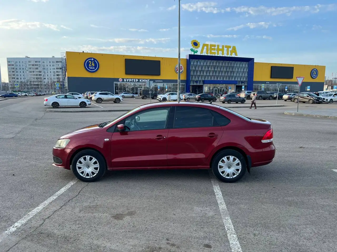 Volkswagen Polo 1.6 автомат 2012 года в богатой комплектации - Легковые автомобили (Авто) в Казань