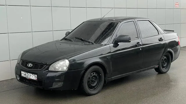 Продам Приора 2011 года с кондиционером - Автомобили с пробегом в Казань