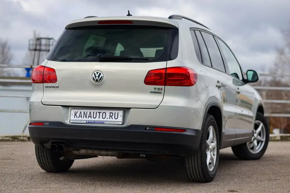 Volkswagen Tiguan 2013 - Легковые автомобили (Авто) в Канаш