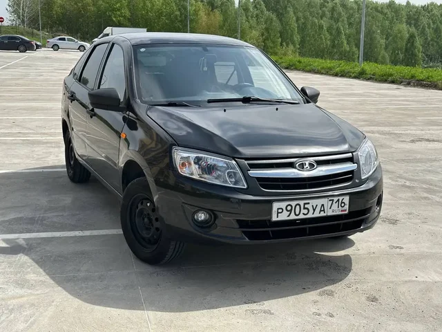 LADA GRANTA лифтбэк 2014 года - ВАЗ (Lada) 2107 в Казань