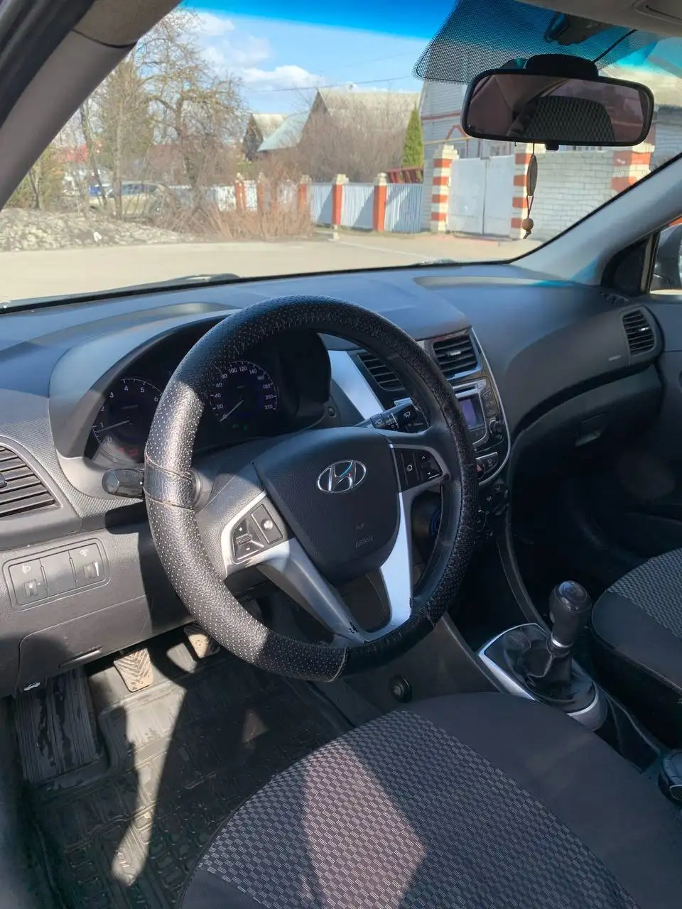 Hyundai Solaris 2012 года - Легковые автомобили с пробегом (Авто) в Казань
