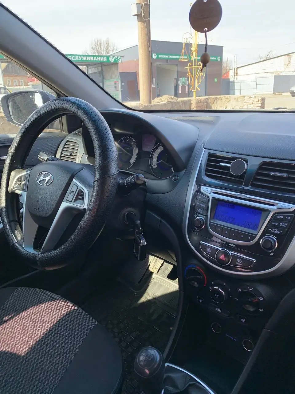 Hyundai Solaris 2012 года - Легковые автомобили с пробегом (Авто) в Казань