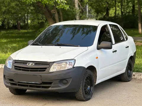 Гранта 2013 - Chevrolet Cobalt в Казань