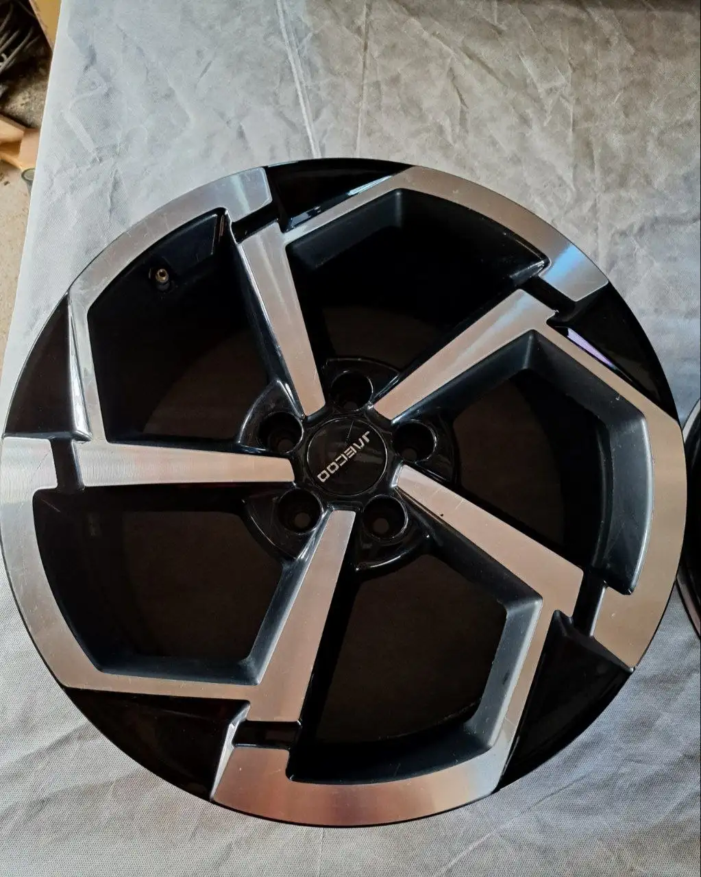 Оригинальные диски Jaecoo J7 R18 с резиной - Диски и шины (Авто) в Казань