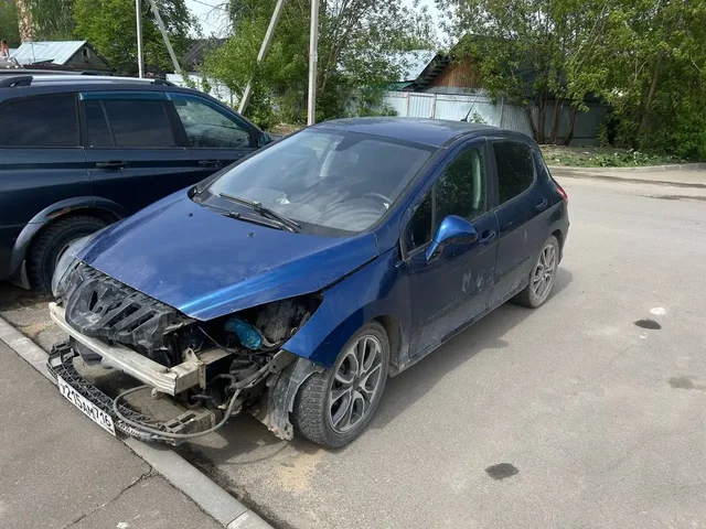 Продаю Peugeot 308 2008 - Госномера в Казань