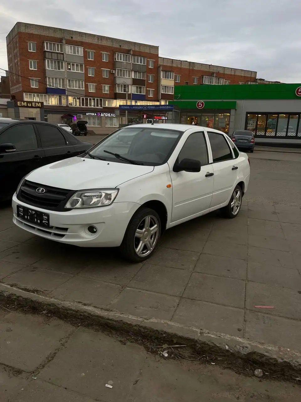 Hyundai Solaris 2014 - Авто в Канаш