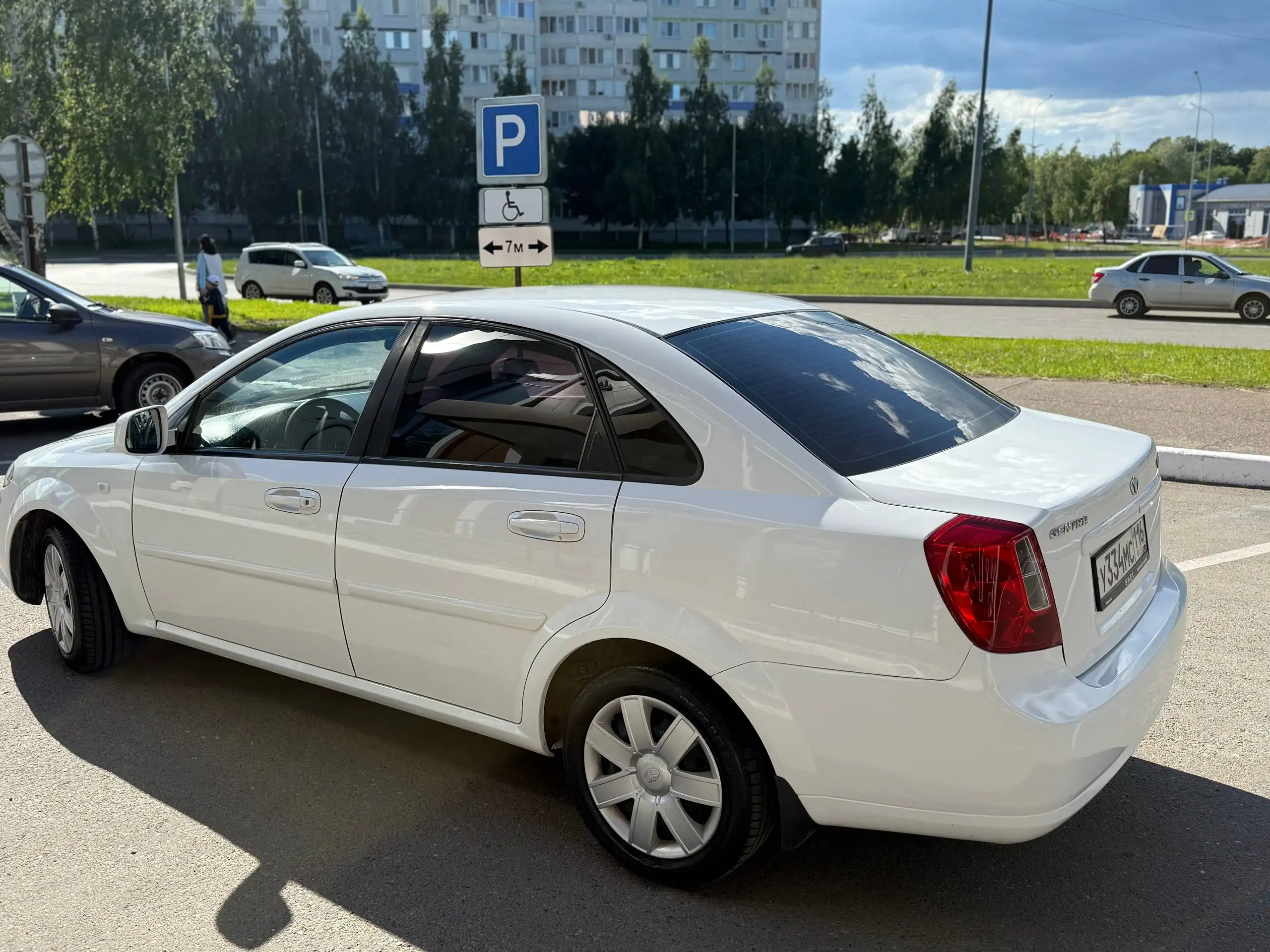 Продажа Chevrolet Gentra 2014 - Легковые автомобили (Авто) в Нижнекамск
